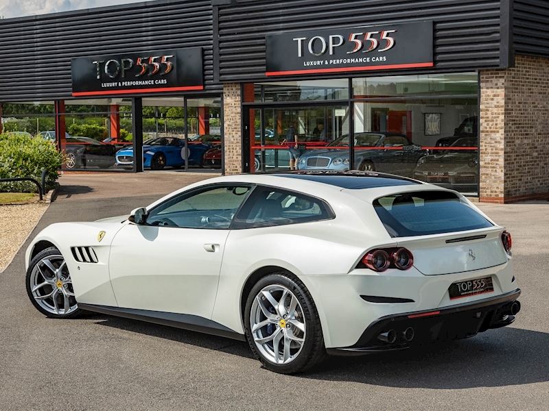 Ferrari GTC4 Lusso T V8 - Large 2