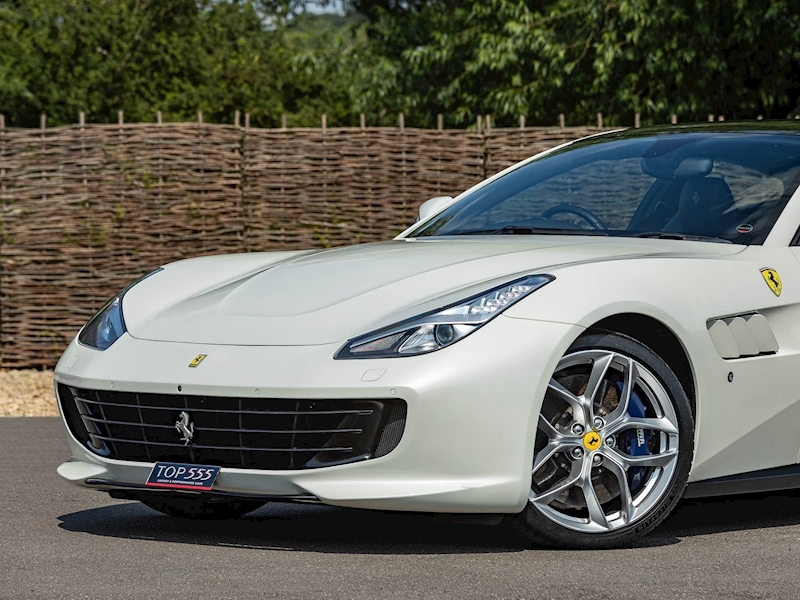 Ferrari GTC4 Lusso T V8 - Large 23