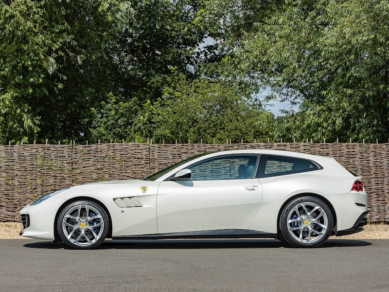 Ferrari GTC4 Lusso T V8 - Large 5