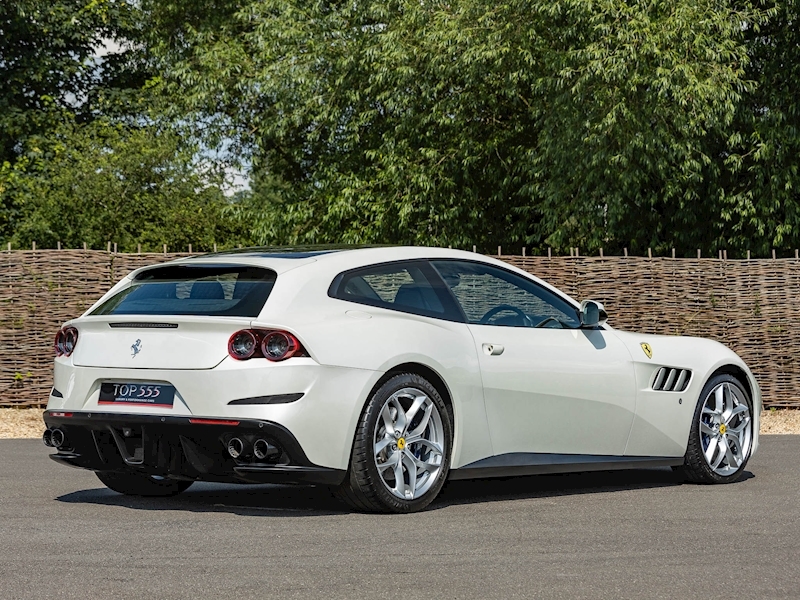 Ferrari GTC4 Lusso T V8 - Large 20