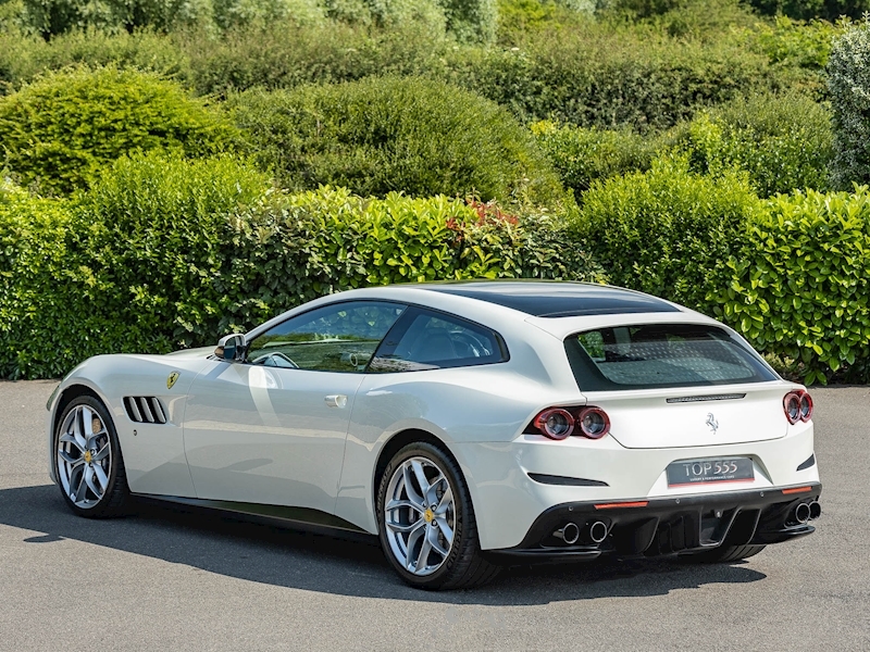 Ferrari GTC4 Lusso T V8 - Large 45