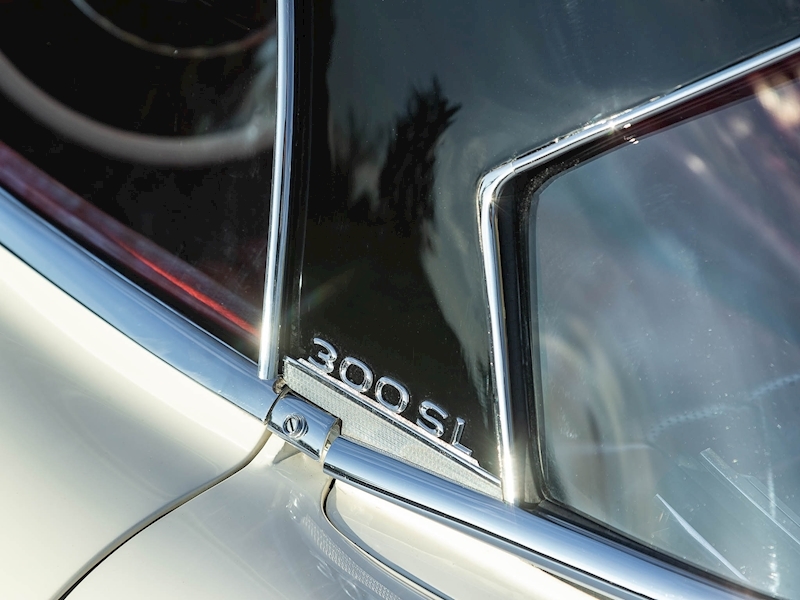 Mercedes-Benz 300 SL Roadster - The Penultimate Car Ever Produced - Large 92