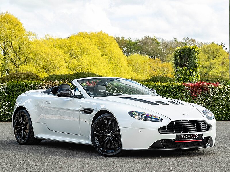 Aston Martin Vantage V12 Roadster 'Manual' - Car 19 of 101 Produced Worldwide - Large 12