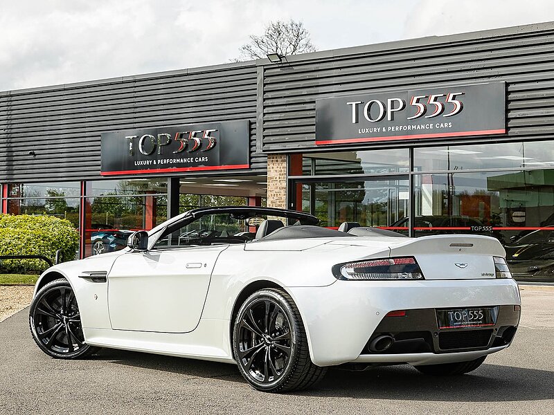 Aston Martin Vantage V12 Roadster 'Manual' - Car 19 of 101 Produced Worldwide - Large 5