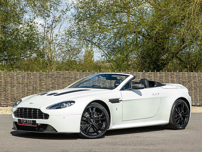 Aston Martin Vantage V12 Roadster 'Manual' - Car 19 of 101 Produced Worldwide - Large 7