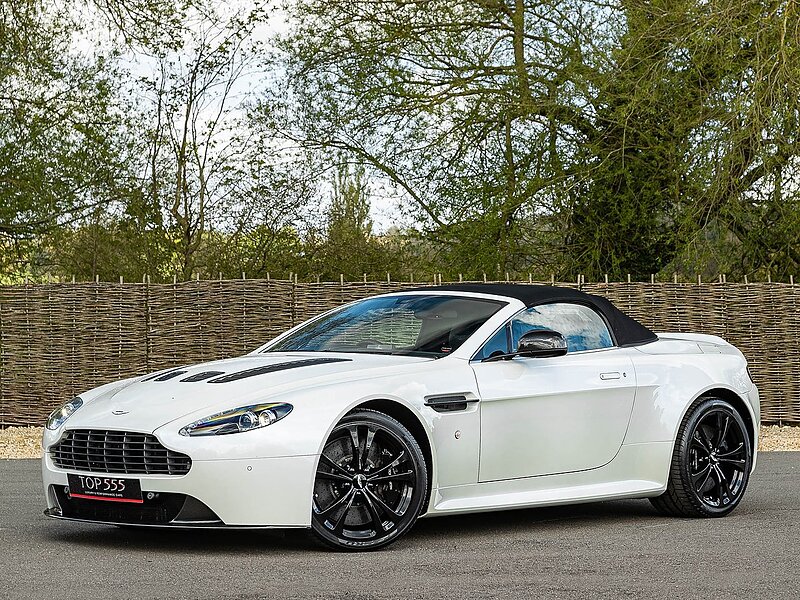 Aston Martin Vantage V12 Roadster 'Manual' - Car 19 of 101 Produced Worldwide - Large 6