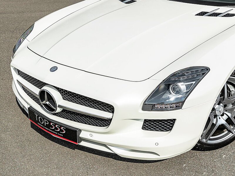 Mercedes-Benz SLS AMG Roadster - Large 14