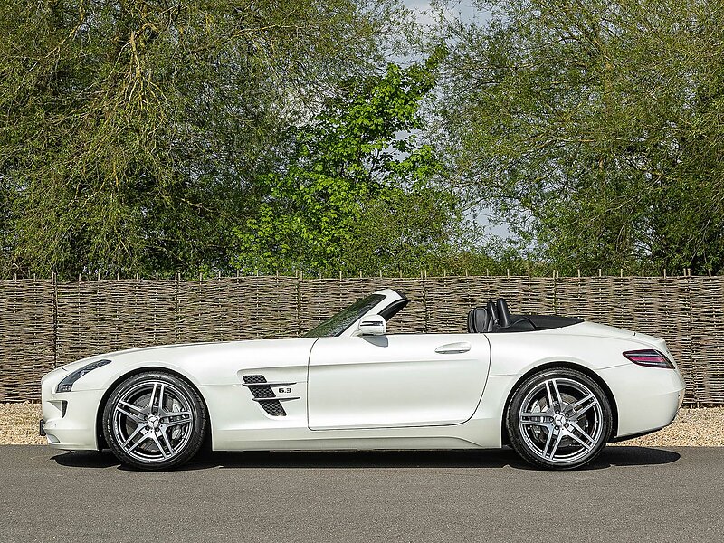 Mercedes-Benz SLS AMG Roadster - Large 7