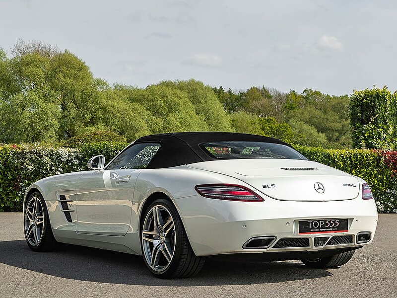 Mercedes-Benz SLS AMG Roadster - Large 19