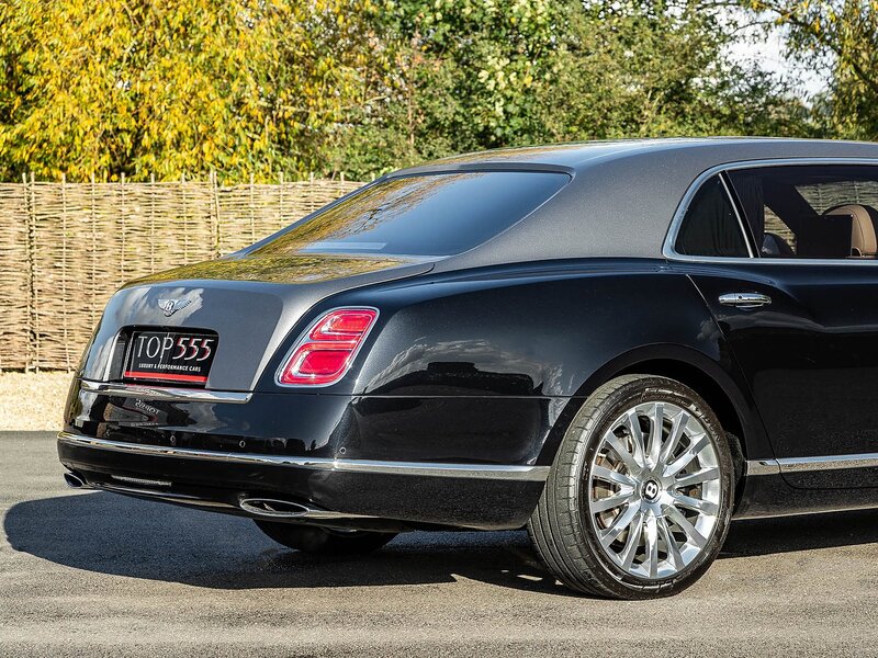 Bentley Mulsanne Extended Wheelbase (EWB) 6.75 V8 - Large 52