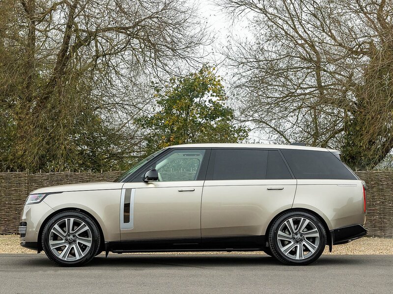 Range Rover SV P615 Long Wheelbase - Large 3